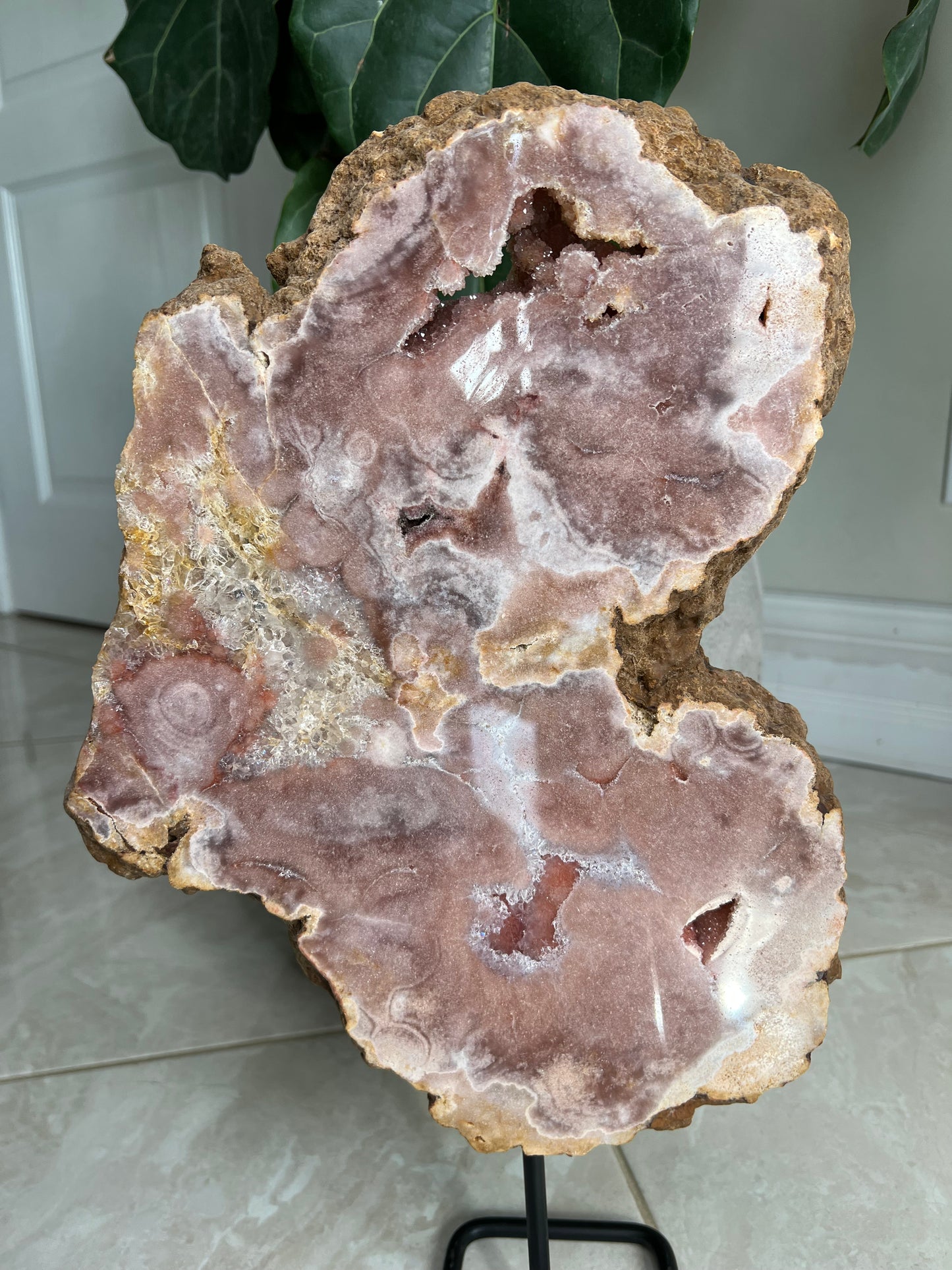 Pink Amethyst slab on stand (M08)